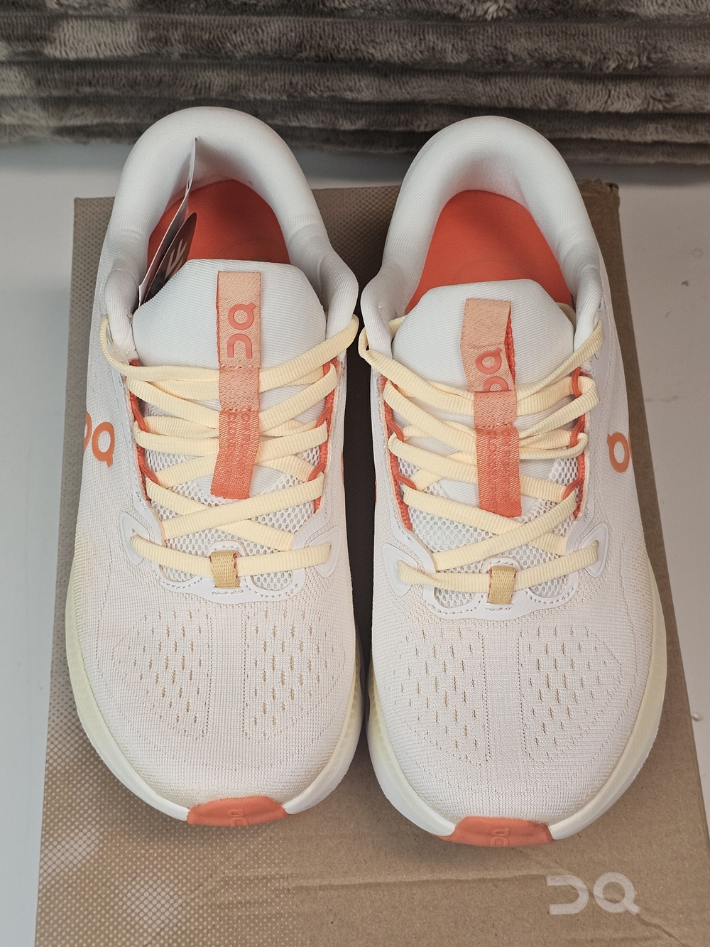On Running Cloud Surfer Women's Running Shoes Cream with Orange Accents - Picture 6 of 7
